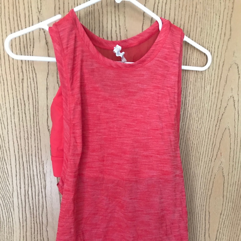 Lululemon tank